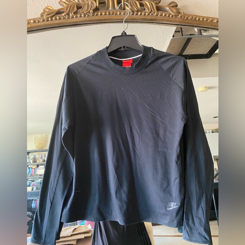 Nike Top With Gathered Back With Faux Leather Band New without tags
